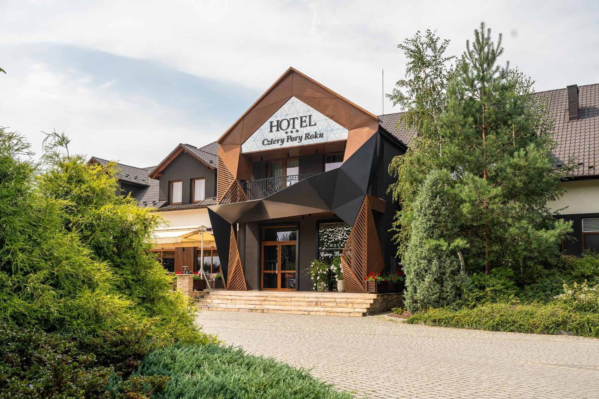Hotel Cztery Pory Roku Głogów Małopolski Екстериор снимка